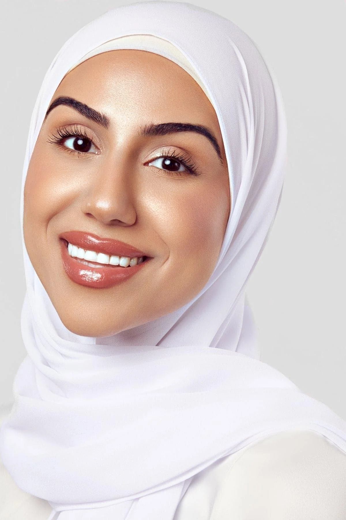 Basic Luxe Chiffon Hijab- Ayaana - Image 3