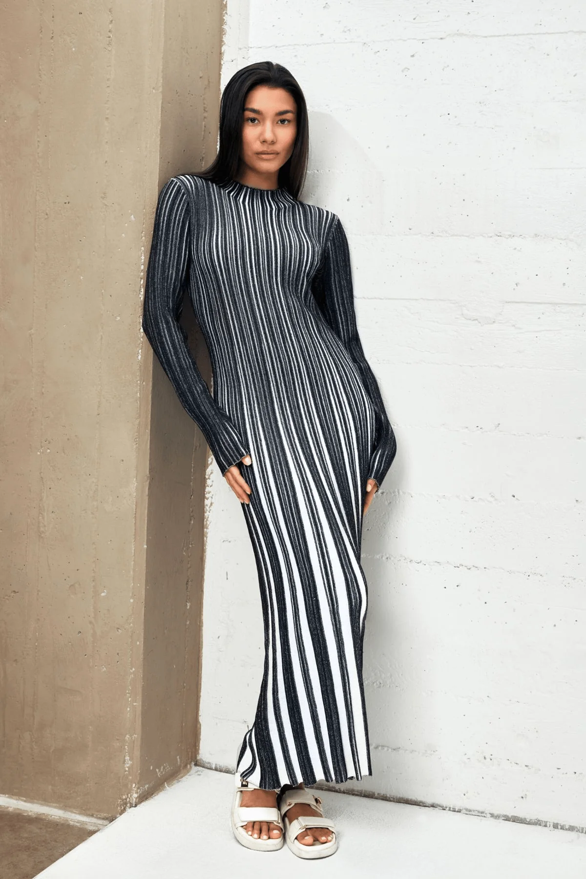 Elaura Ribbed Knit Long Sleeve Maxi Dress - Image 6