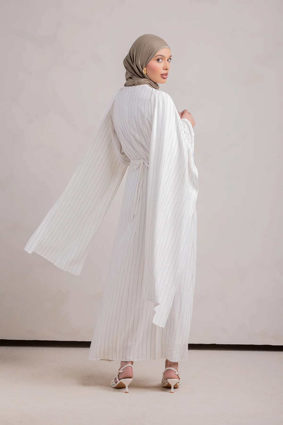 Huda Everyday Cape Dress - Oasis - Image 10
