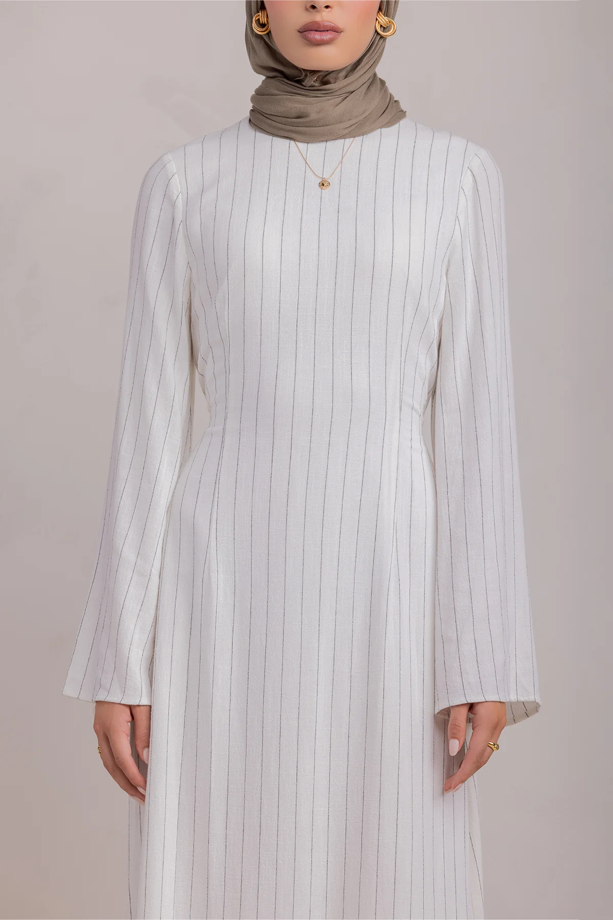 Huda Everyday Cape Dress - Oasis - Image 11