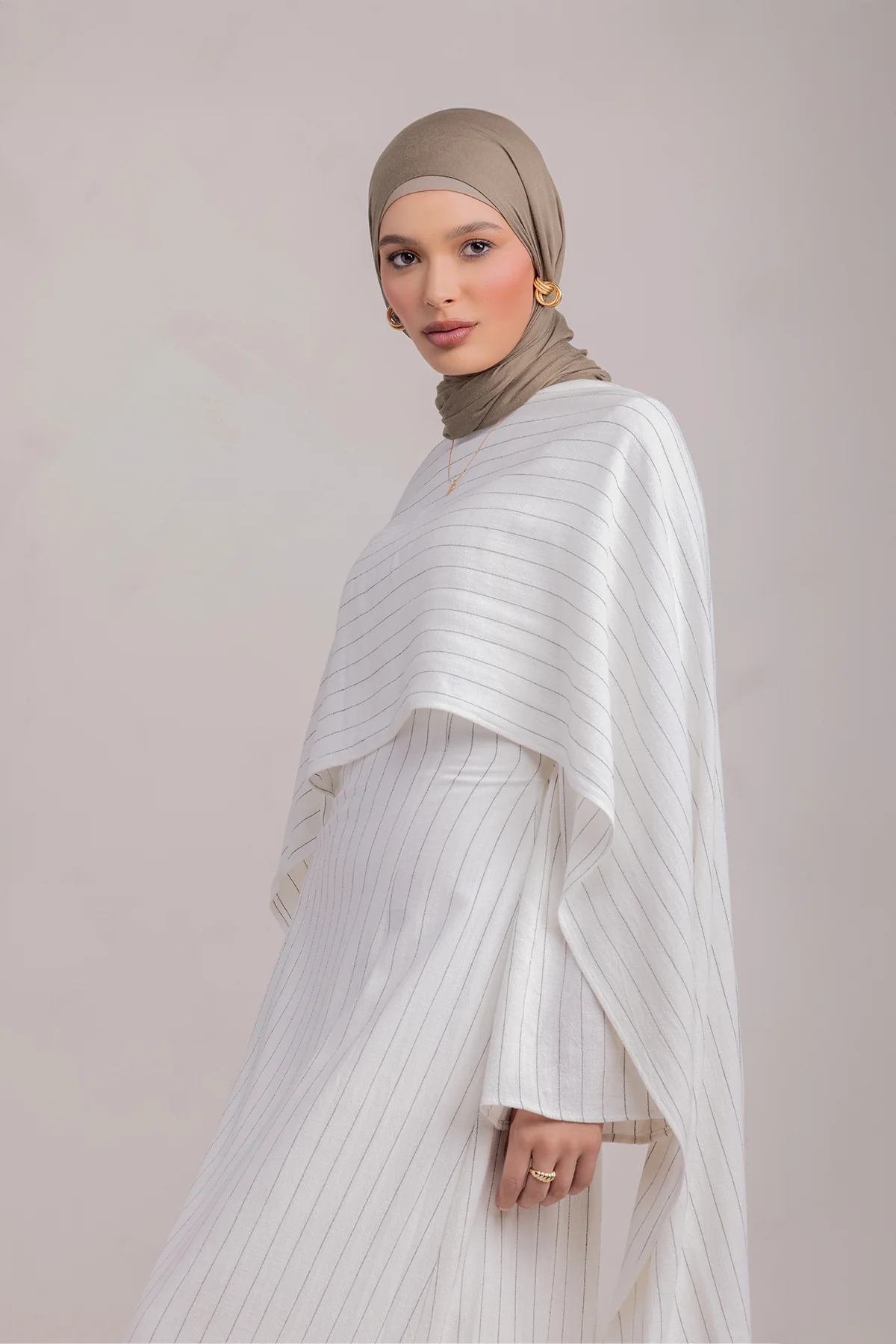 Huda Everyday Cape Dress - Oasis - Image 3