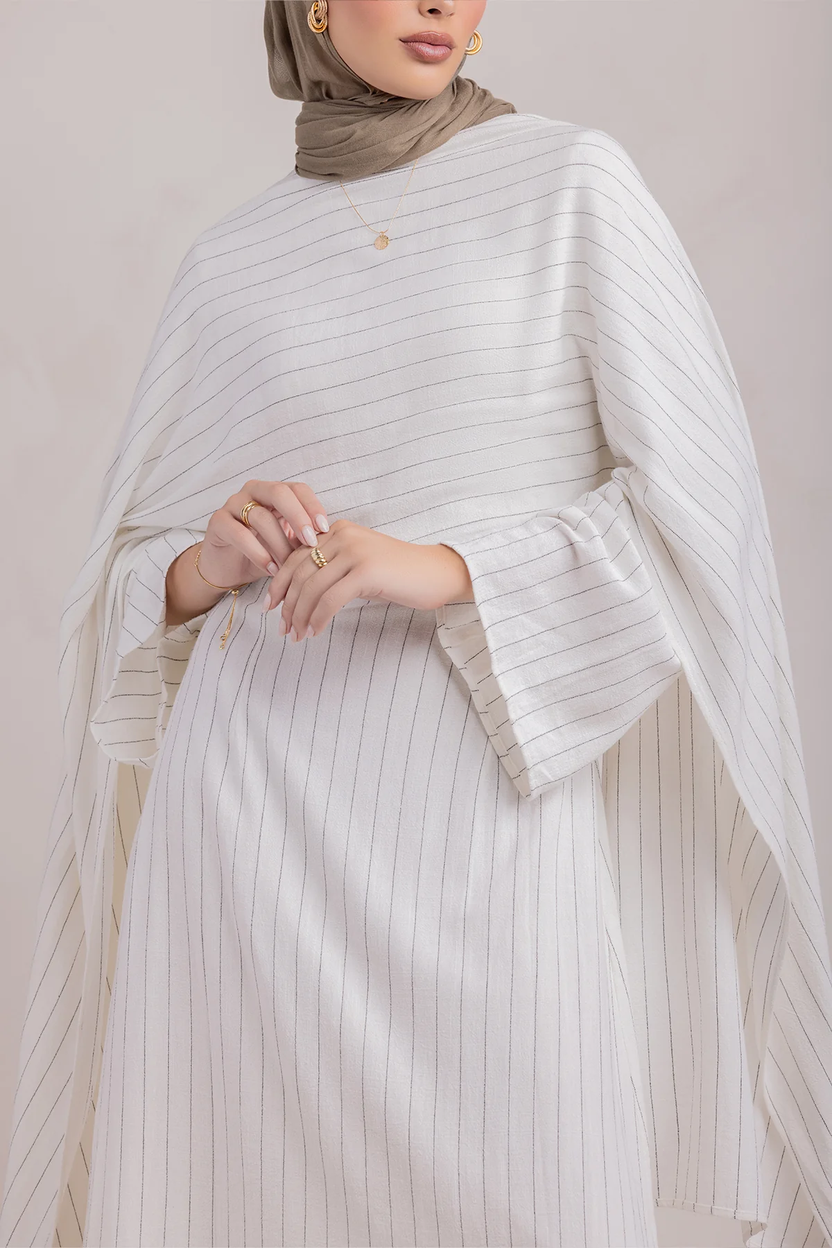 Huda Everyday Cape Dress - Oasis - Image 5
