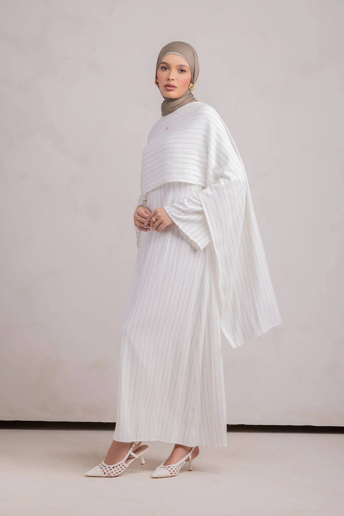 Huda Everyday Cape Dress - Oasis - Image 9