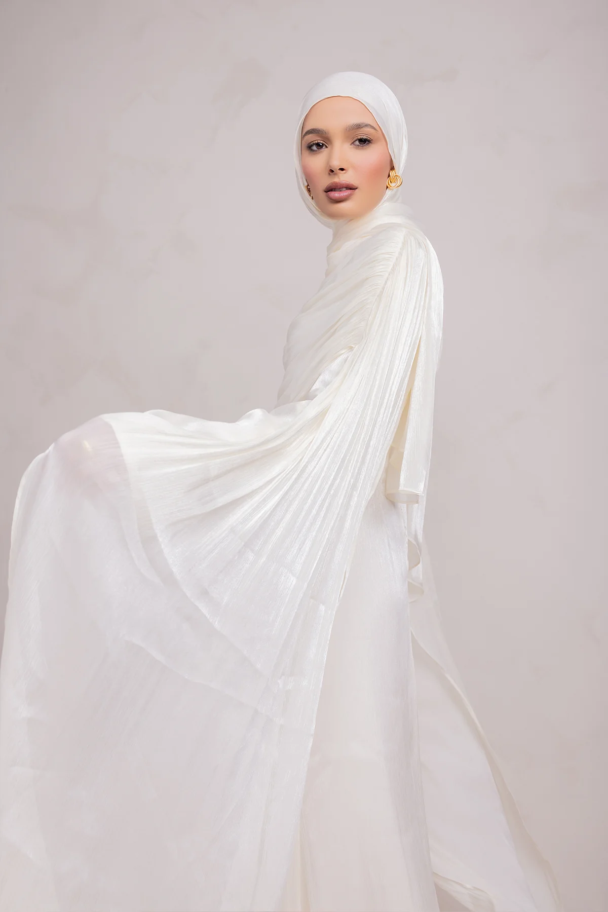 Muna Cape Gown - Ivory - Image 5