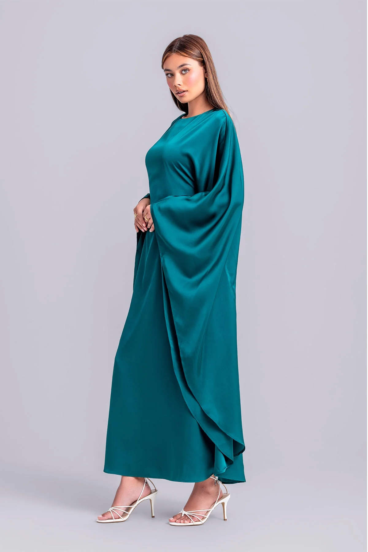 Nadine Abaya Kaftan- Plume - Image 6